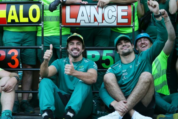 Finish, Portrait, atmosphere, Aut�dromo Jos� Carlos Pace, GP2320a, F1, GP, Brazil Fernando Alonso, Aston Martin F1 Team, 3rd position, Lance Stroll, Aston Martin F1 Team, and the Aston Martin team celebrate after the race