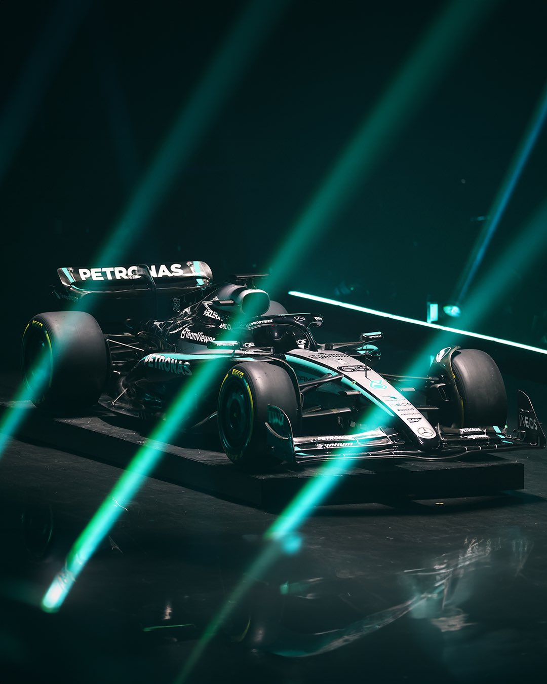 Mercedes unveils W16 livery at 2025 F1 75 Season Launch Event