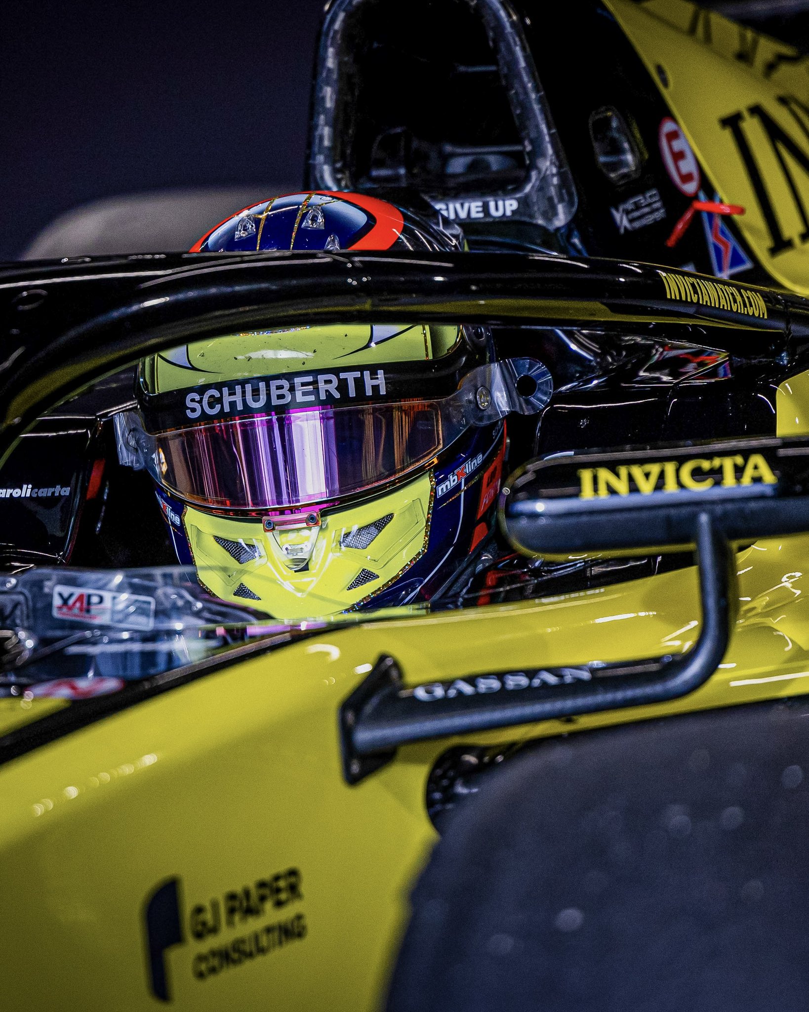 Leonardo Fornaroli joins Invicta Racing for the 2025 FIA F2 season.