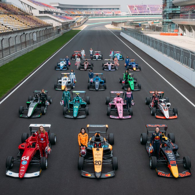 18 drivers will make up the 2025 F1 Academy grid, with 17 full-time and 1 new Wild Card entry per round.