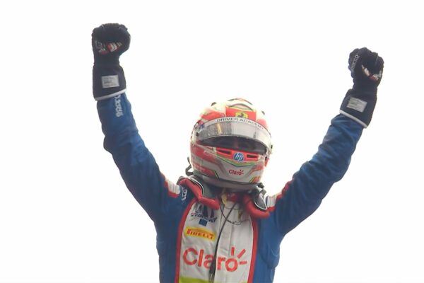 Rafael Câmara emerged as a favourite to take the win at the first Feature Race of the season. Impressively, the Brazilian driver did not disappoint, dominating the race to claim his maiden F3 win, ahead of his teammate Noah Strømsted and Van Amersfoort Racing's Théophile Naël who rounded out the podium in P3 at the F3 Australian GP.