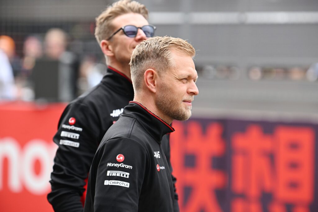 Magnussen says he is “not here to take care of young kids” amid rumors ...
