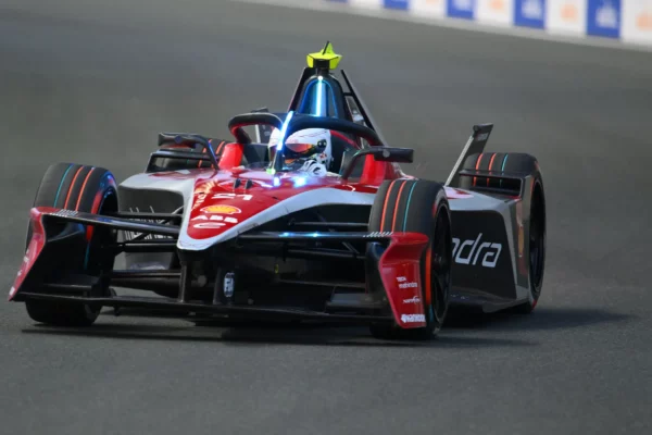 FE | Jeddah E-Prix | Maini tops Rookie Free Practice for Mahindra